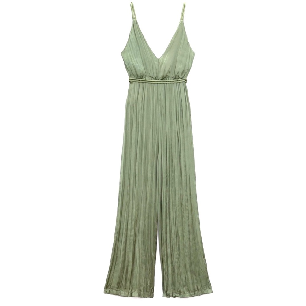 NWT. Zara Green Satin Effect Wrinkled Effect/Pleaded Jumpsuit. Size M